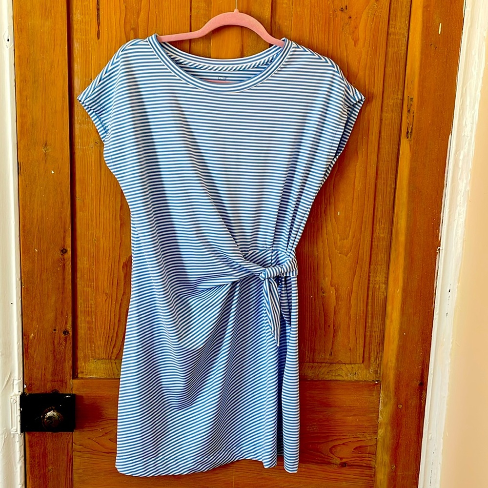 Vineyard Vines athletic dress, medium.
